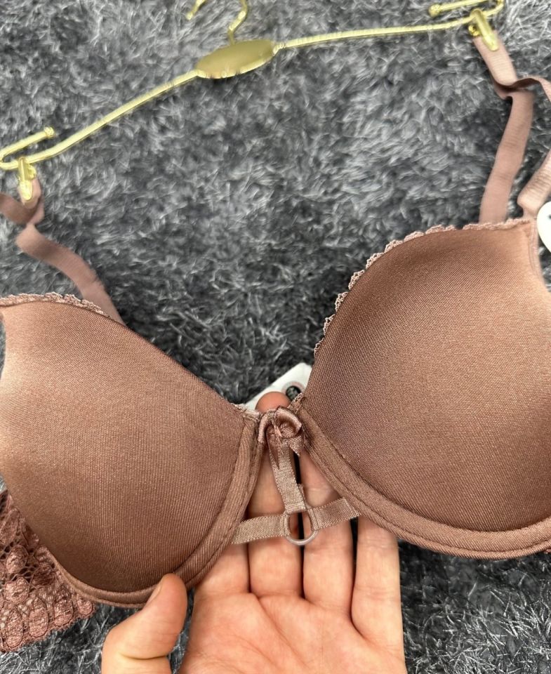 Günlük Kullanım Full Push-up Yanları Dantelli Önü Halka Detaylı Sütyen Kahverengi - 85B