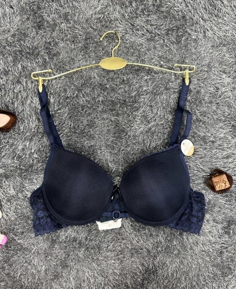 Günlük Kullanım Full Push-up Yanları Dantelli Önü Halka Detaylı Sütyen Lacivert - 80B