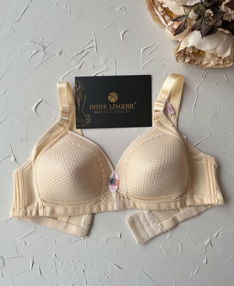Maria Balensiz Delikli Nefes Alan Aksesuarlı Yandan Destekli Kalın Askılı C Cup Toparlayıcı Sütyen Maria Balensiz Delikli Nefes Alan Aksesuarlı Yandan Destekli Kalın Askılı C Cup Toparlayıcı Sütyen