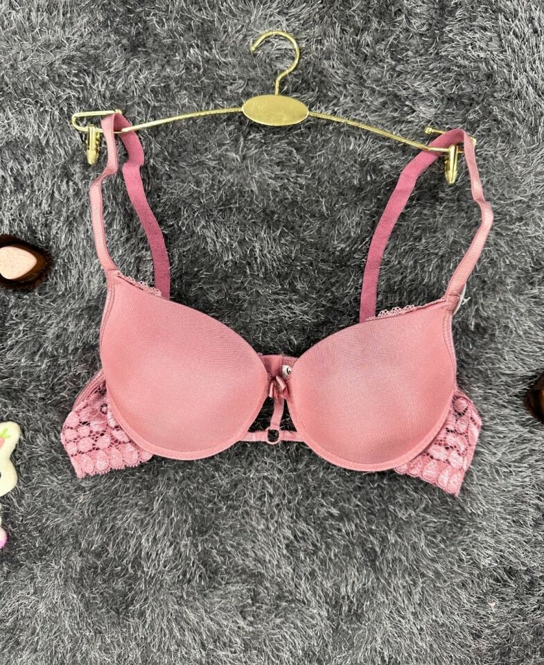 Günlük Kullanım Full Push-up Yanları Dantelli Önü Halka Detaylı Sütyen Pembe - 80B
