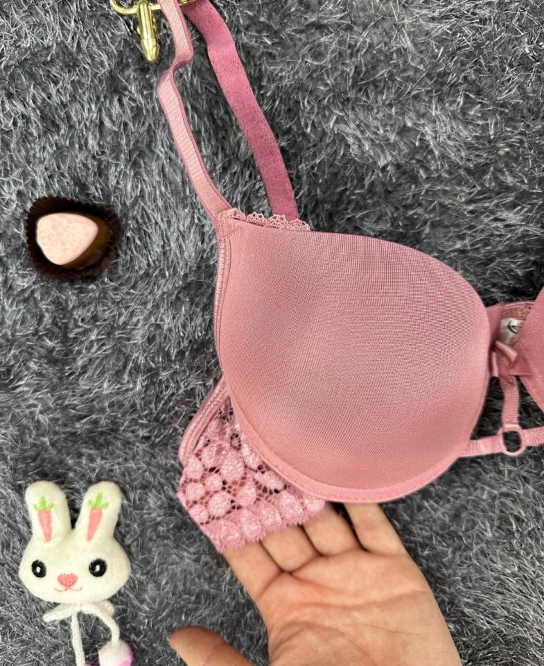 Günlük Kullanım Full Push-up Yanları Dantelli Önü Halka Detaylı Sütyen Pembe - 85B