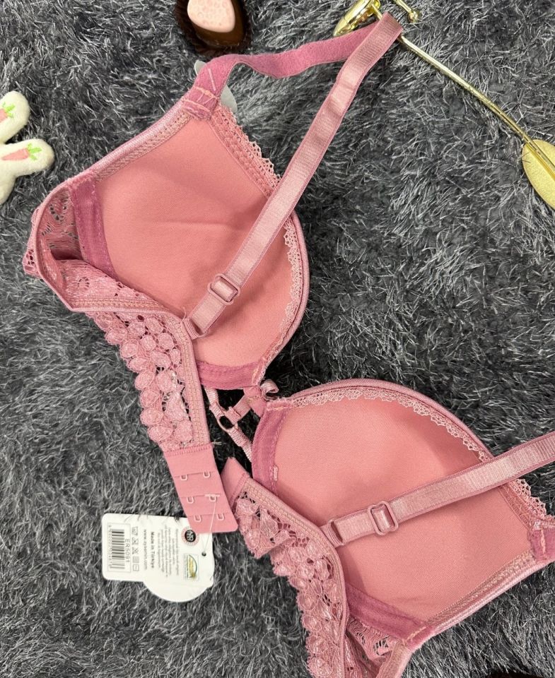Günlük Kullanım Full Push-up Yanları Dantelli Önü Halka Detaylı Sütyen Pembe - 85B