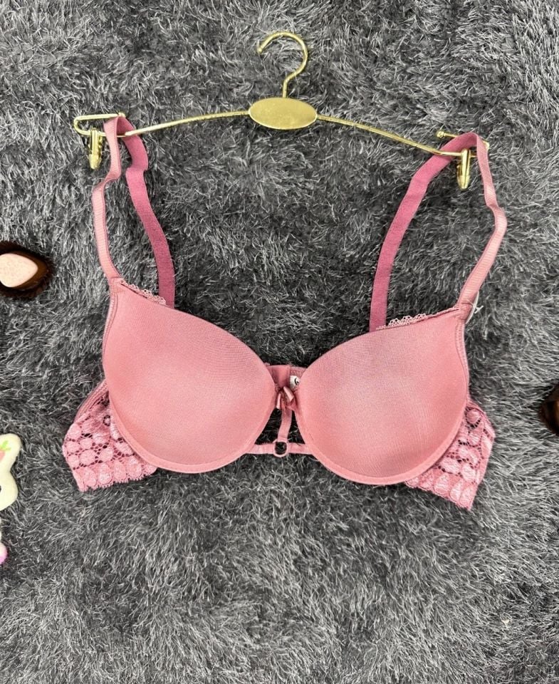 Günlük Kullanım Full Push-up Yanları Dantelli Önü Halka Detaylı Sütyen Pembe - 90B
