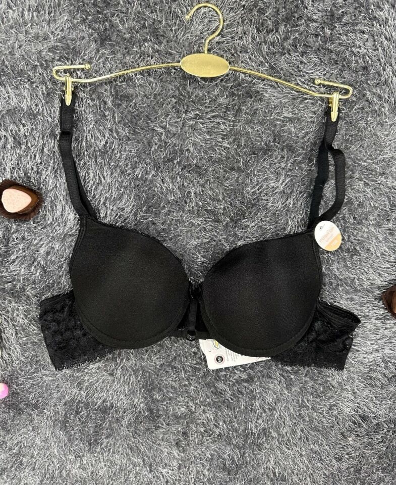 Günlük Kullanım Full Push-up Yanları Dantelli Önü Halka Detaylı Sütyen Siyah - 80B