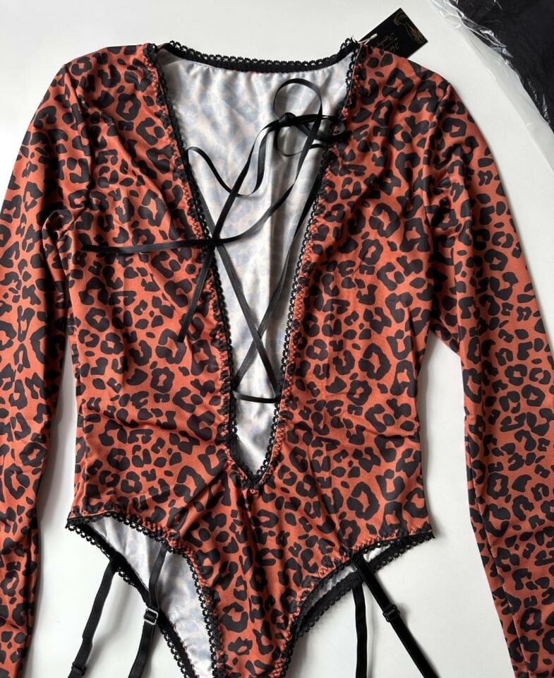 Kadın Leopar Desenli Derin Dekolte Jartiyerli Bodysuit -8292