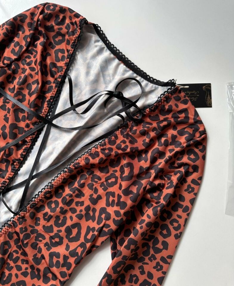 Kadın Leopar Desenli Derin Dekolte Jartiyerli Bodysuit -8292