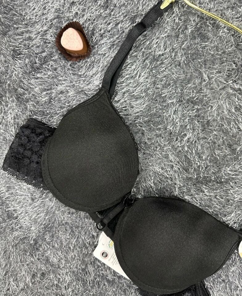 Günlük Kullanım Full Push-up Yanları Dantelli Önü Halka Detaylı Sütyen Siyah - 90B