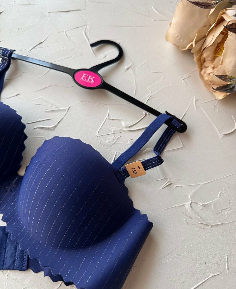 Jennie İthal Lazer Kesim Dikişsiz Parlak İpli El Kaplı Push-up Sütyen -FK1204 Lacivert - 75B