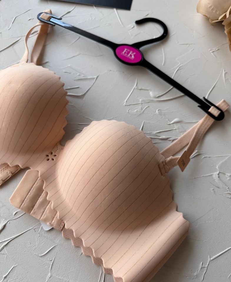 Jennie İthal Lazer Kesim Dikişsiz Parlak İpli El Kaplı Push-up Sütyen -FK1204 Ten Rengi - 80B