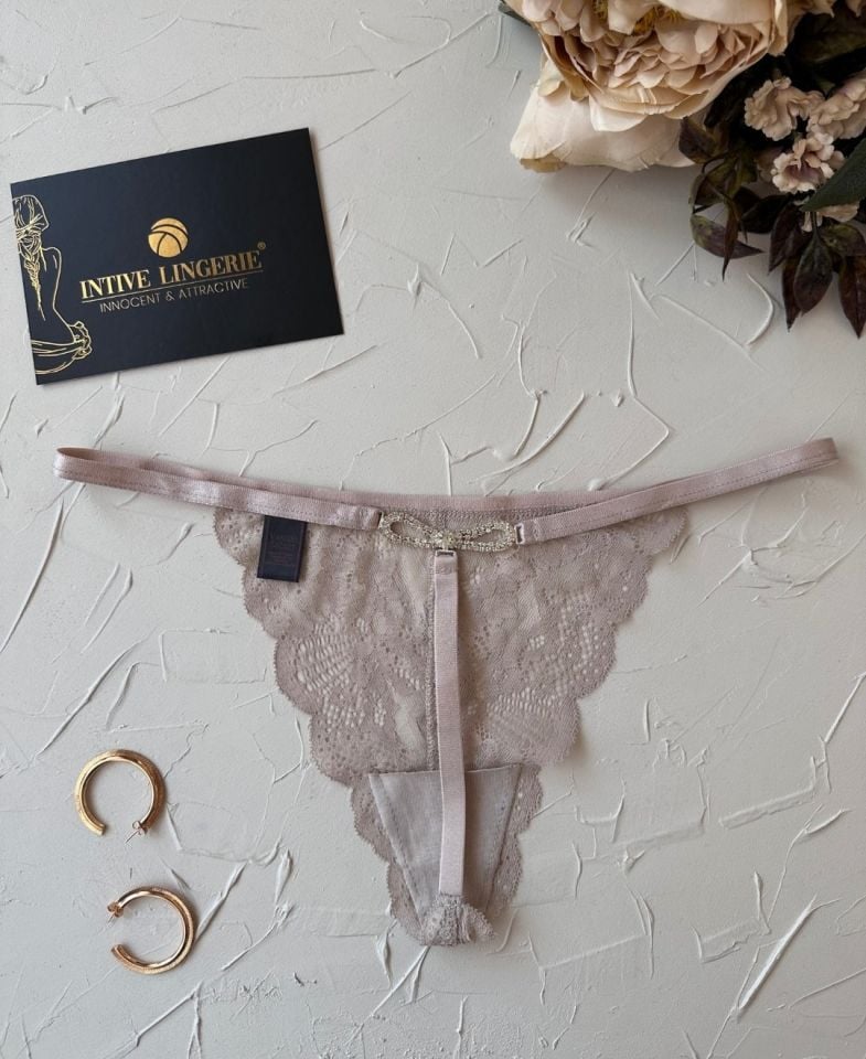 Intive VS Dantelli Arkası Parlak Taşlı Tasarım Kurdeleli G-String (Bej-Siyah-Beyaz) Bej - Standart