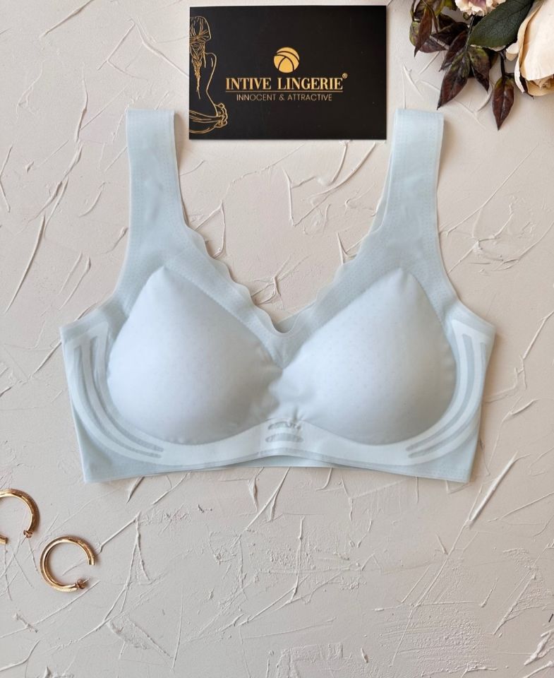 Ellie Dikişsiz İce-Silk (Buz İpek) Görünmez Ultra Hafif Padli Nefes Alabilir İthal Bralet/Sütyen Mavi - S