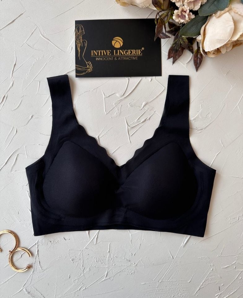 Ellie Dikişsiz İce-Silk (Buz İpek) Görünmez Ultra Hafif Padli Nefes Alabilir İthal Bralet/Sütyen Siyah - XL