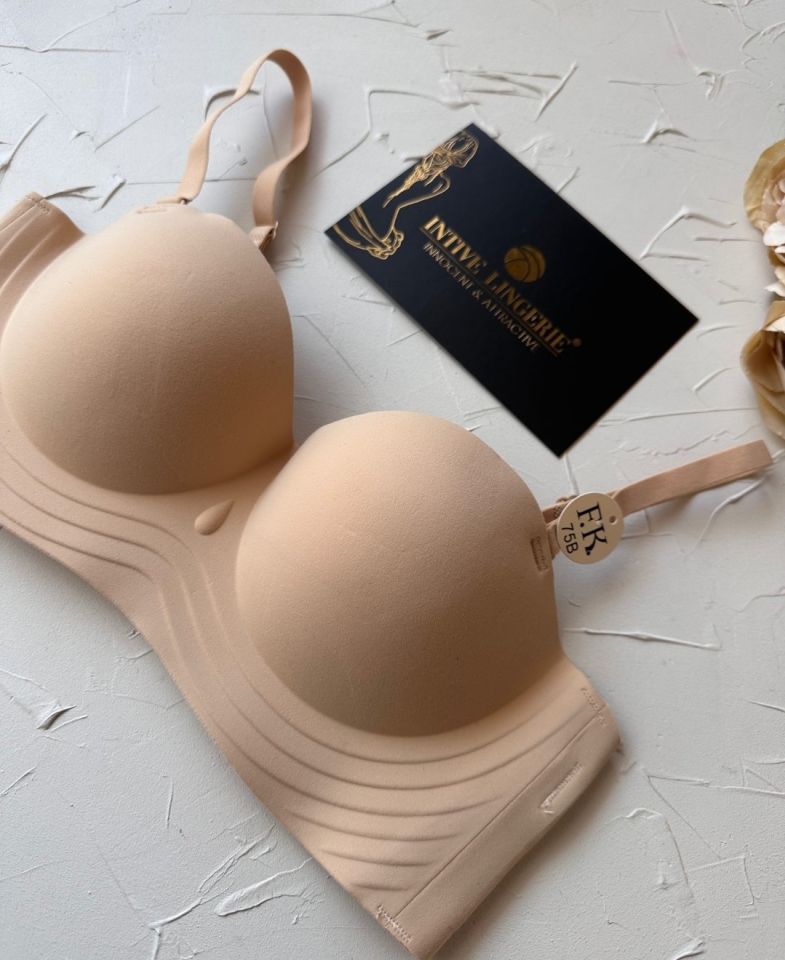 Lady Baby Straplez Kesim Destekli Dikişsiz Balensiz Toparlayıcılı İthal İz Yapmaz Sütyen Lady Baby Straplez Kesim Destekli Dikişsiz Balensiz Toparlayıcılı İthal İz Yapmaz Sütyen