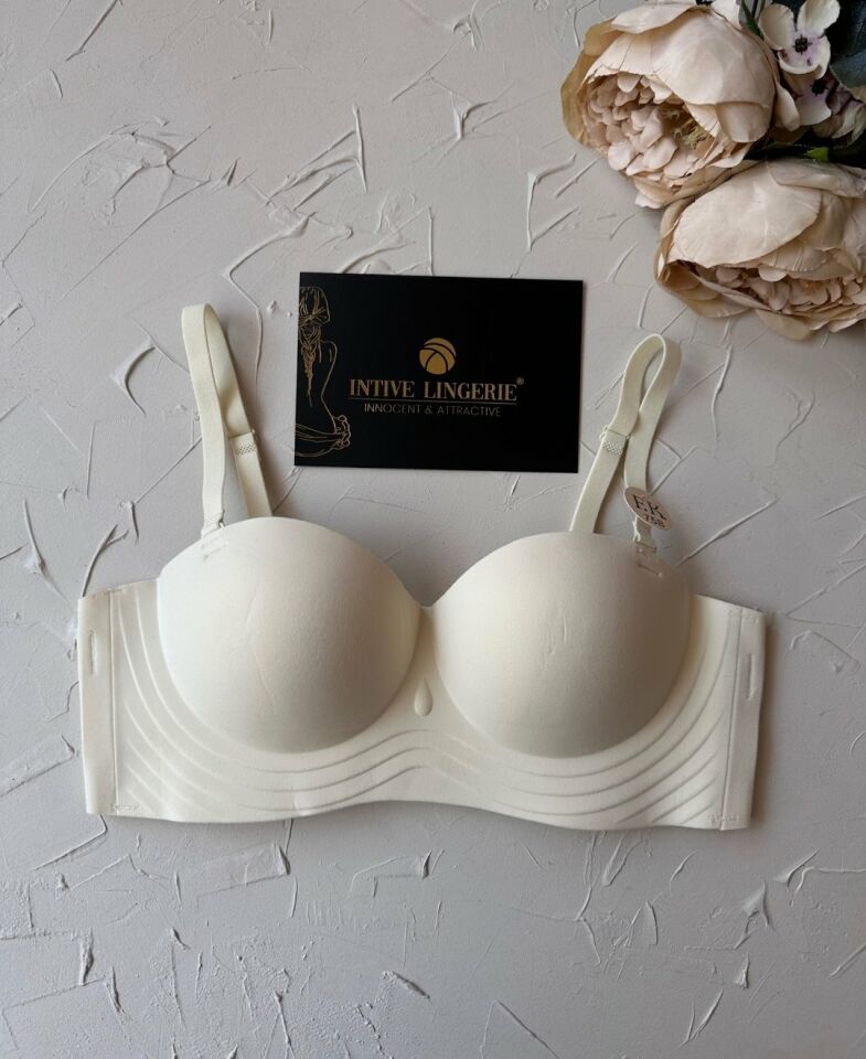 Lady Baby Straplez Kesim Destekli Dikişsiz Balensiz Toparlayıcılı İthal İz Yapmaz Sütyen Lady Baby Straplez Kesim Destekli Dikişsiz Balensiz Toparlayıcılı İthal İz Yapmaz Sütyen