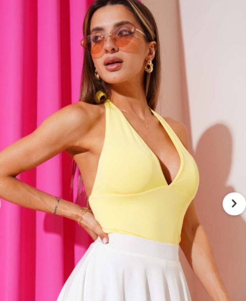 Intive V Yaka Çıkarılabilir Padli Boyundan Bağlamalı Croptop/Büstiyer Intive V Yaka Çıkarılabilir Padli Boyundan Bağlamalı Croptop/Büstiyer