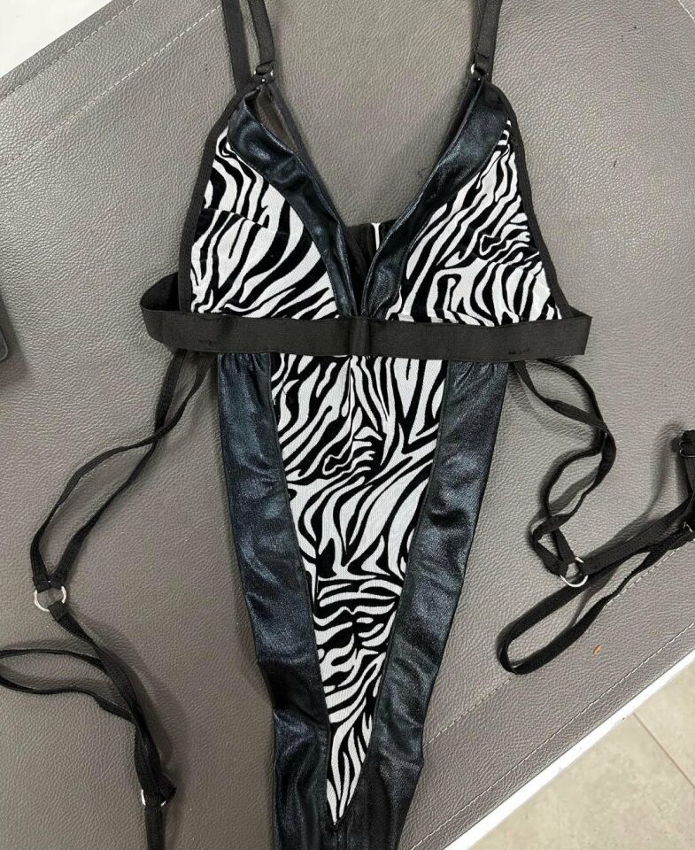 Kadın Zebra Desen Göğüs Detaylı Jartiyerli Bodysuit -1042 Siyah/Beyaz - S/M