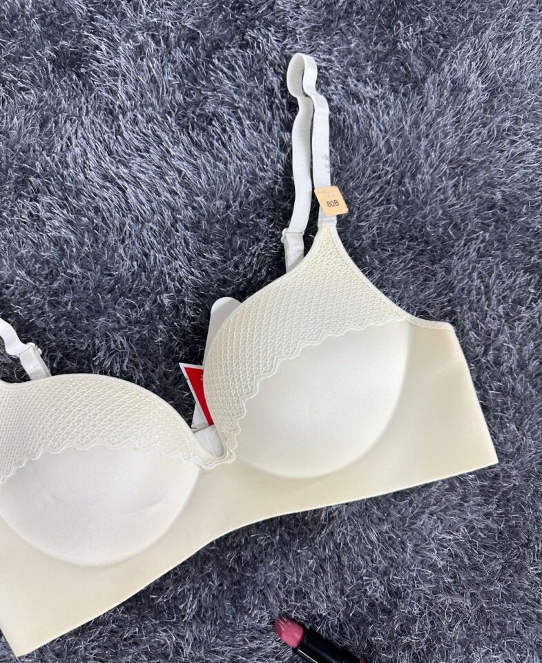 Günlük Kullanım Lazer Kesim Push-up Destekli Yumuşak Sütyen (Ekru, Pudra, Siyah, Yeşil) Ekru - 90B