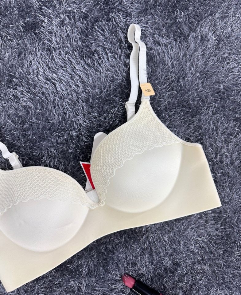 Günlük Kullanım Lazer Kesim Push-up Destekli Yumuşak Sütyen (Ekru, Pudra, Siyah, Yeşil) Ekru - 95B