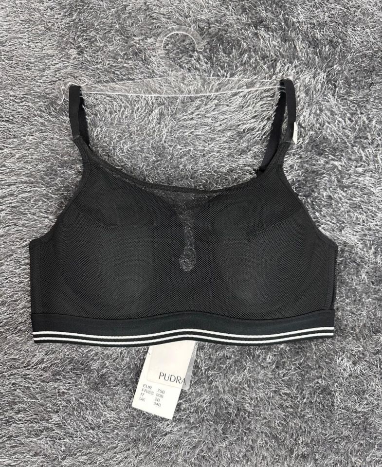 Siyah File Detaylı Balenli Hafif Dolgulu İthal Push-up  Spor Sütyeni/ Sütyen Siyah - 80B
