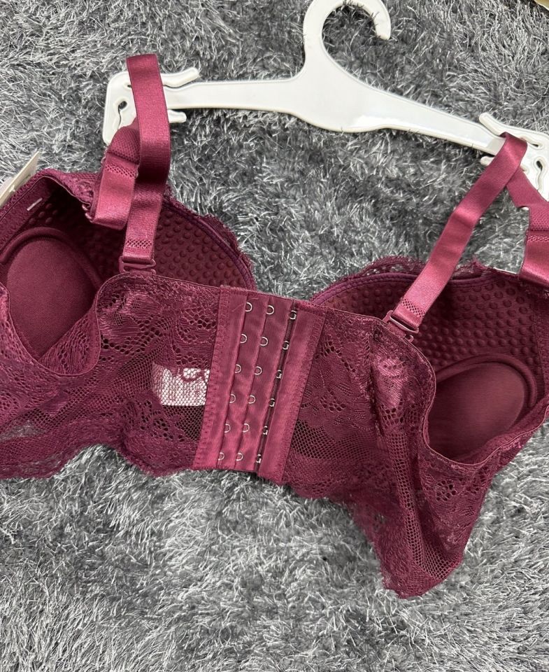 Dantelli C Cup Destekli Push-up 3 Kademe Kopçalı Üstün Kalite Sütyen Mürdüm - 85C