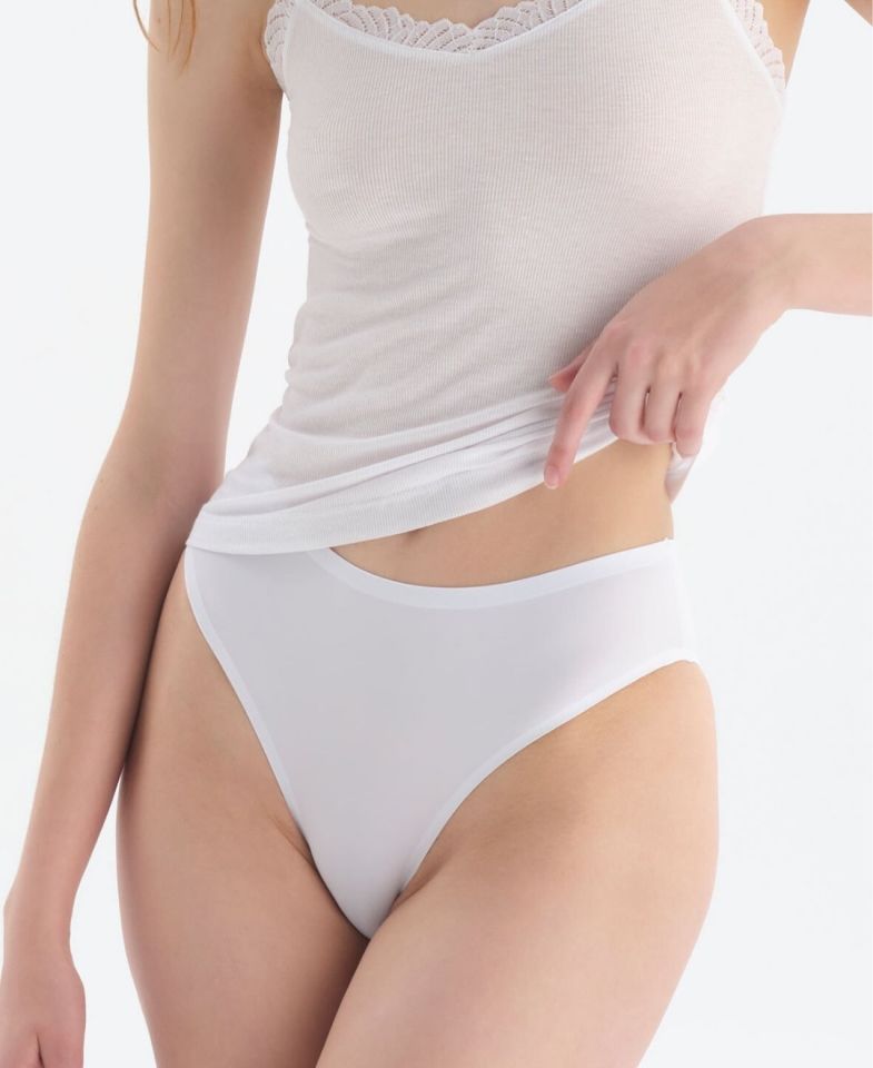 Elite Life Dikişsiz Seamless 3D Esnek Rahat Günlük Kullanım Brazilian Slip Beyaz - L/XL