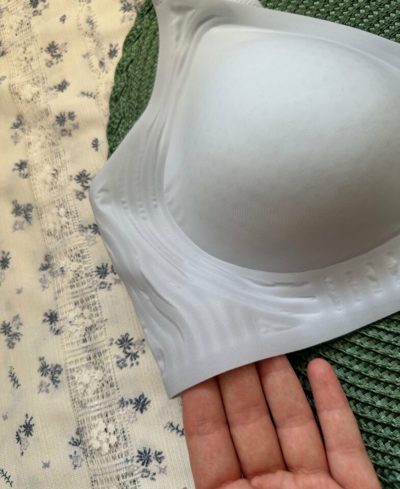 Aurora İthal Buz İpek (İce-Silk) Ultra İnce Rahat Nefes Alır Görünmez Lazer Dikişsiz Sütyen Buz Mavisi - XL