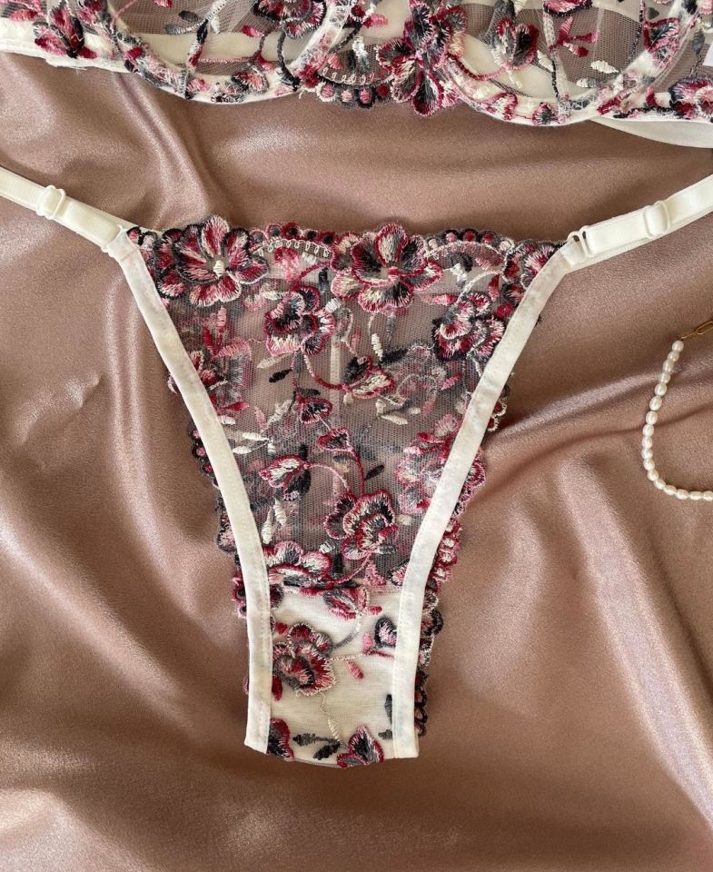 Cherry Kadın Pembe/Beyaz Çiçekli Kadın Sütyen Takım 90B
