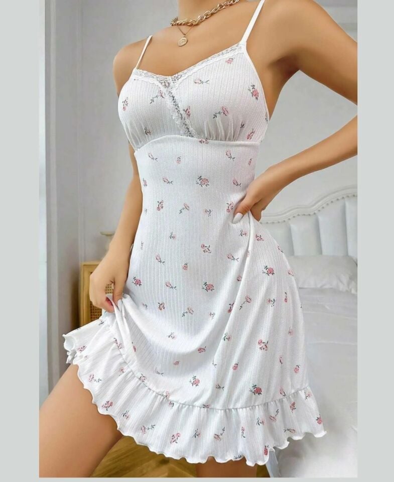 Lily Bianca %100 Pamuk Penye Eteği Volanlı Kare Yaka İnce Askılı Çiçek Desenli Gecelik-13002 Beyaz - L/XL