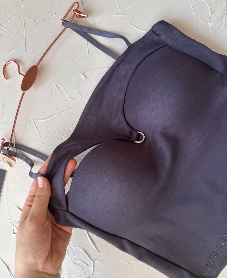 Chole İthal Pamuklu Göğsü Cut-Out Halka Detaylı İnce Askılı Büstiyer/Crop Füme - M/L