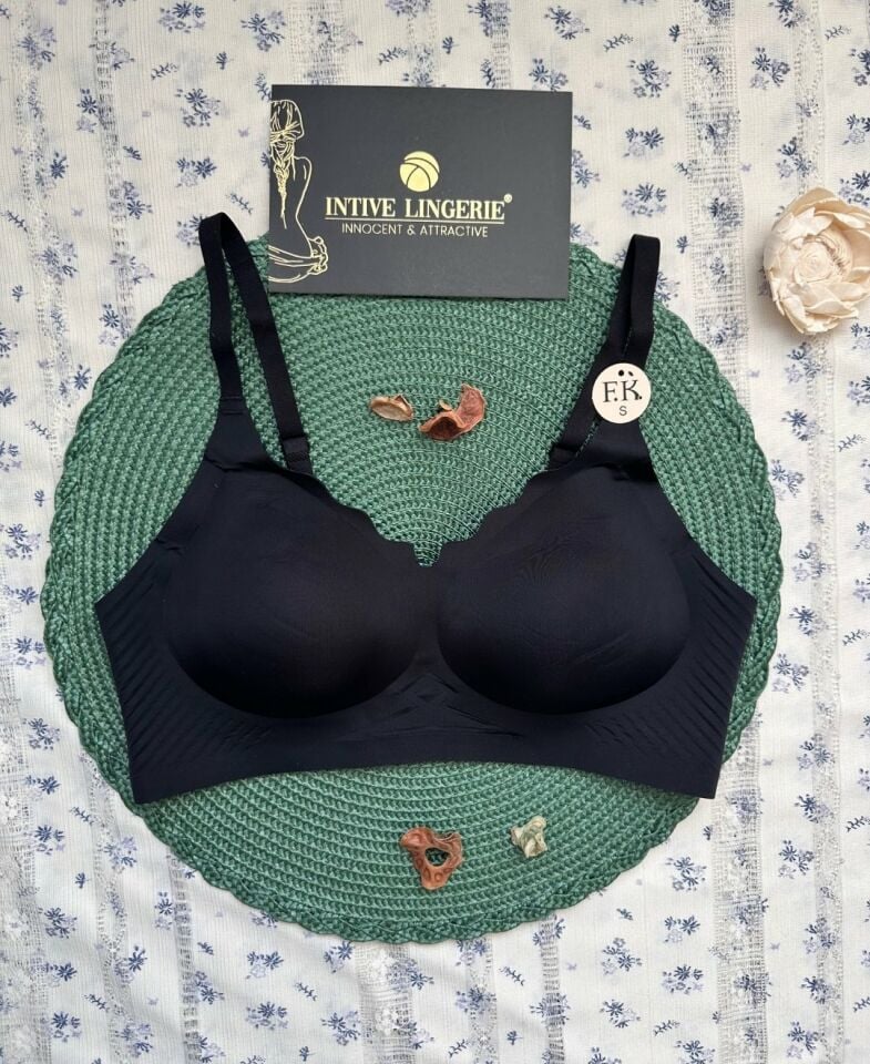 Layla İthal Buz İpek (İce-Silk) Ultra İnce Rahat Nefes Alır Görünmez Lazer Dikişsiz Sütyen Layla İthal Buz İpek (İce-Silk) Ultra İnce Rahat Nefes Alır Görünmez Lazer Dikişsiz Sütyen