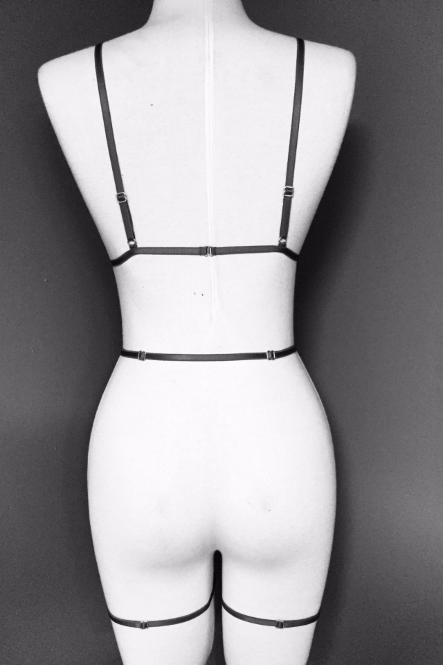 Ashlee Kadın Parlak Taşlı Bacak Aksesuarlı Jartiyer Sütyen Seksi Harness Takım Kırmızı - L