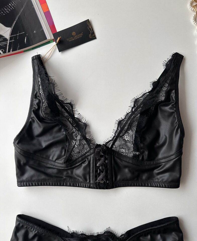 Kadın Tasarım Lateks Deri Önü Bağlama Detaylı Seksi Sütyen Takım (Çorap Hediyeli) - Rylee