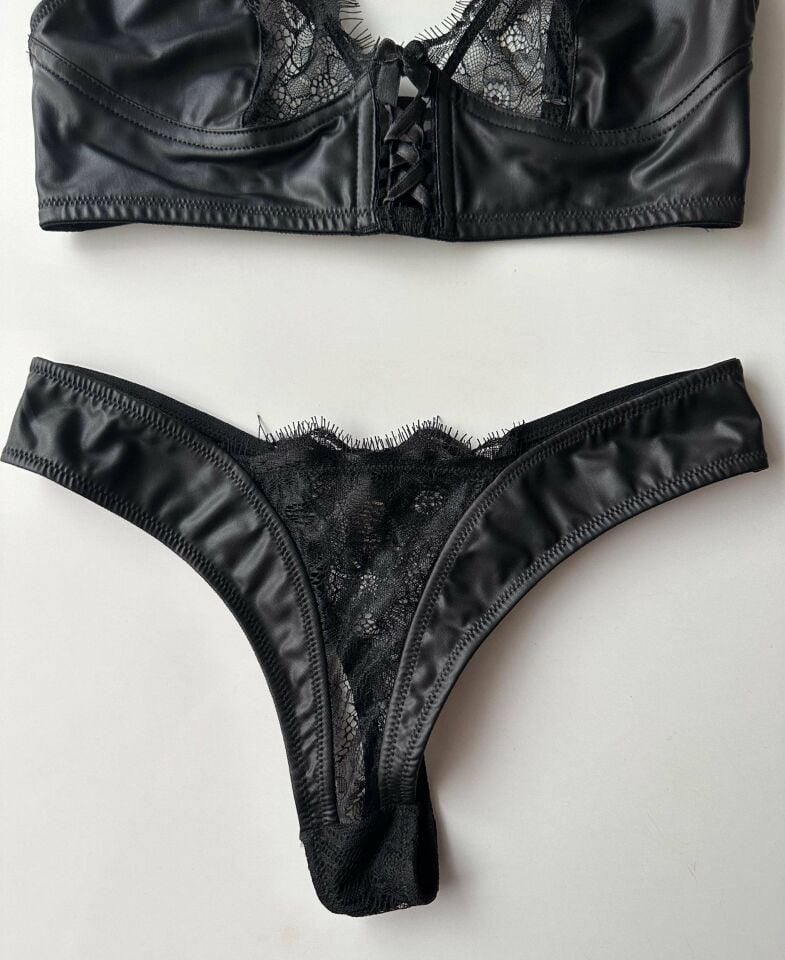 Kadın Tasarım Lateks Deri Önü Bağlama Detaylı Seksi Sütyen Takım (Çorap Hediyeli) - Rylee Siyah - L