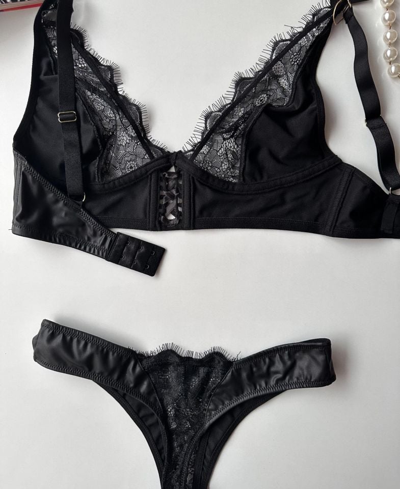 Kadın Tasarım Lateks Deri Önü Bağlama Detaylı Seksi Sütyen Takım (Çorap Hediyeli) - Rylee Siyah - L