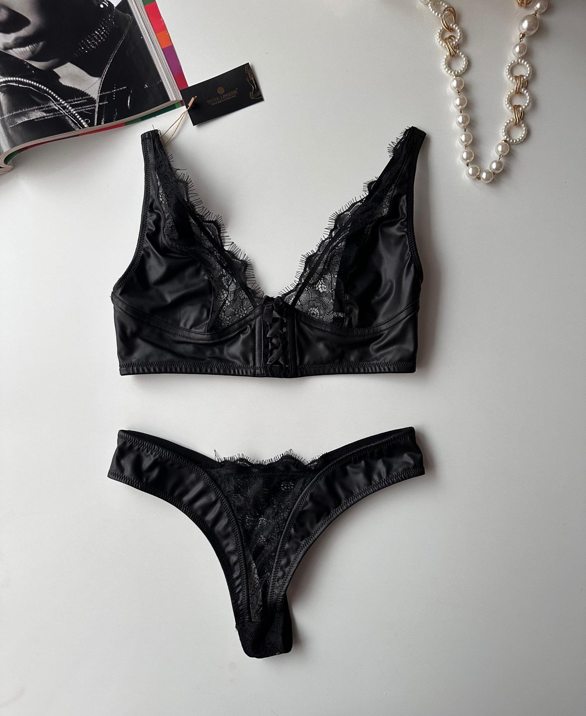 Kadın Tasarım Lateks Deri Önü Bağlama Detaylı Seksi Sütyen Takım (Çorap Hediyeli) - Rylee Siyah - 2XL