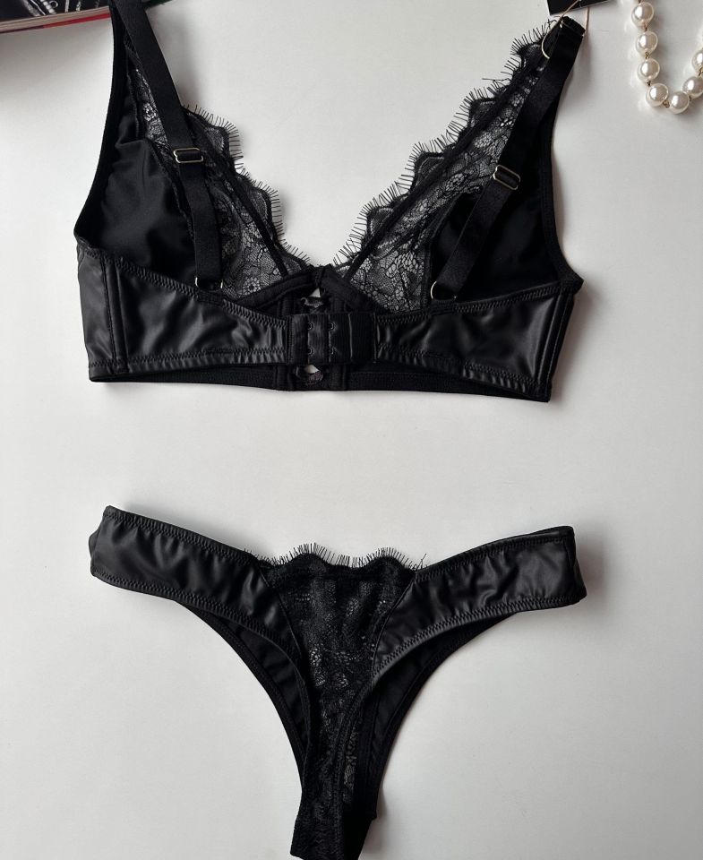 Kadın Tasarım Lateks Deri Önü Bağlama Detaylı Seksi Sütyen Takım (Çorap Hediyeli) - Rylee Siyah - 2XL