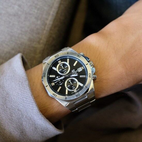 Casio EFV-640D-1AVUDF Quartz Çelik Gri Siyah Kadran 47 mm Erkek Kol Saati