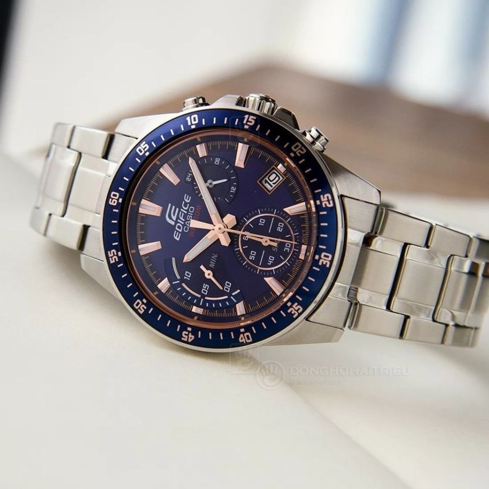 Casio EFV-540D-2AVUDF Quartz Çelik Gri Lacivert Kadran 10 ATM 44 mm Erkek Kol Saati