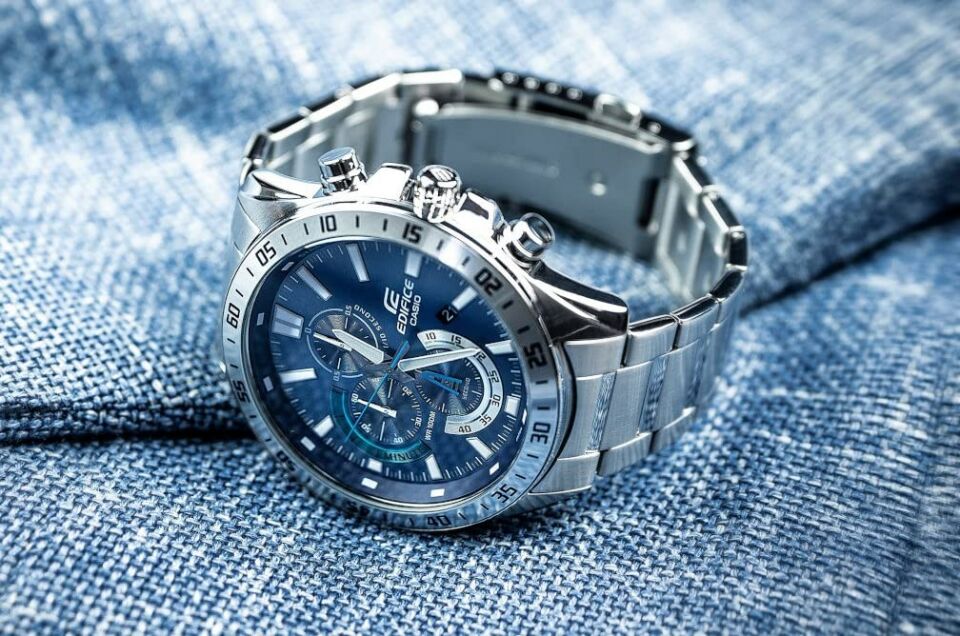 Casio EFV-620D-2AVUDF Quartz Çelik Gri Lacivert Kadran 10 ATM 51 mm Erkek Kol Saati