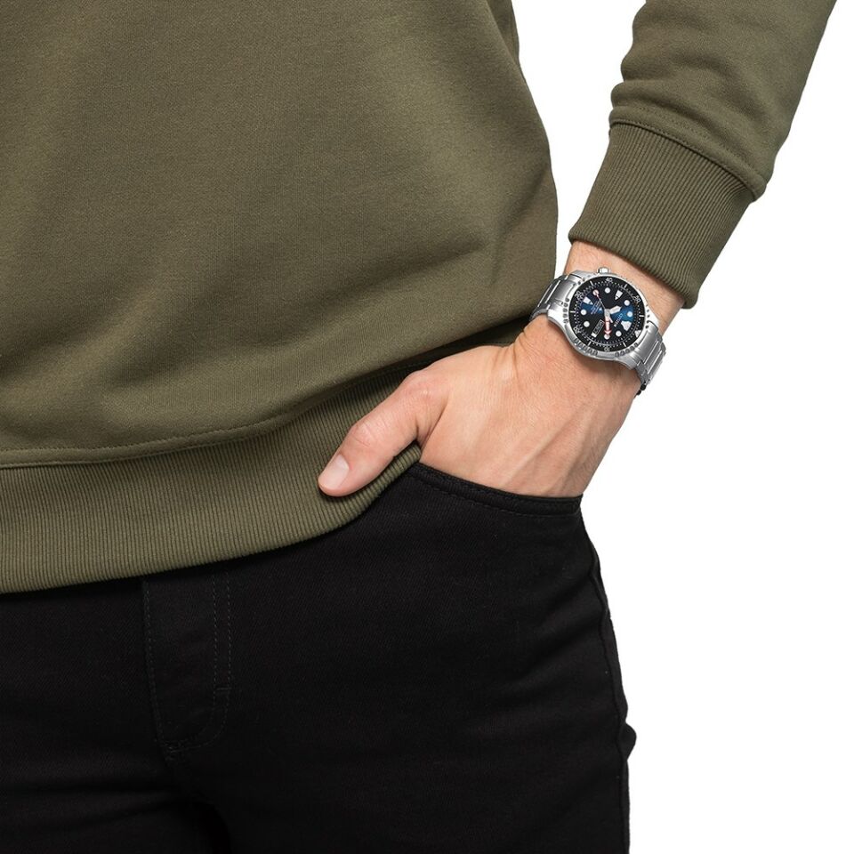 Citizen NY0100-50ME 42 mm Gri Titanyum Otomatik Erkek Kol Saati