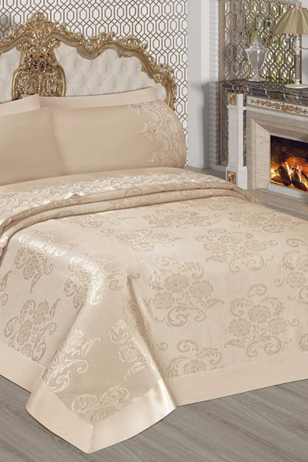 Pirestij Sultan Fransız Dantelli Pike Takımı Yatak Örtüsü Cappuccino