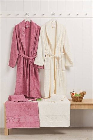 Nurpak Bamboo 550 Aile Bornoz Seti 10 Parça Krem-Gül Kurusu
