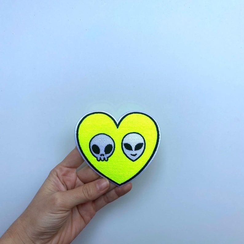 Fosforlu Sarı - Uzaylı sevgisi nakışlı arma, Patch, Yapışkanlı Yama, aksesuar