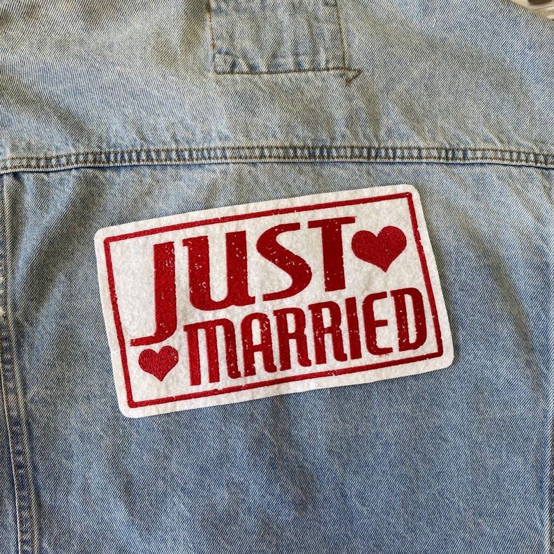 Just  Married Sırt için KIRMIZI Nakışlı Yapışkan Arma / Patch / Yama