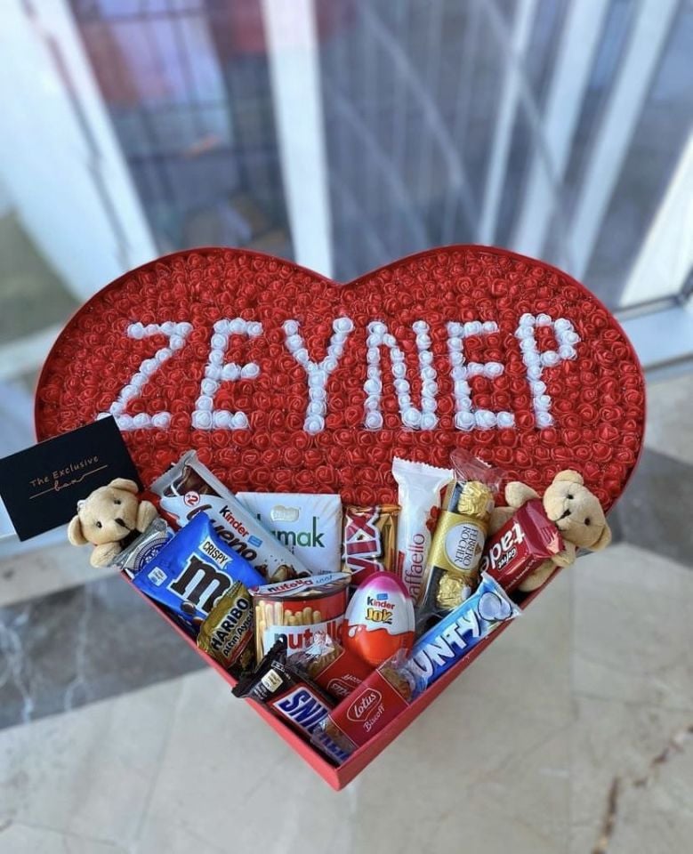 Devasa Kalp Kutu İsim Tasarım