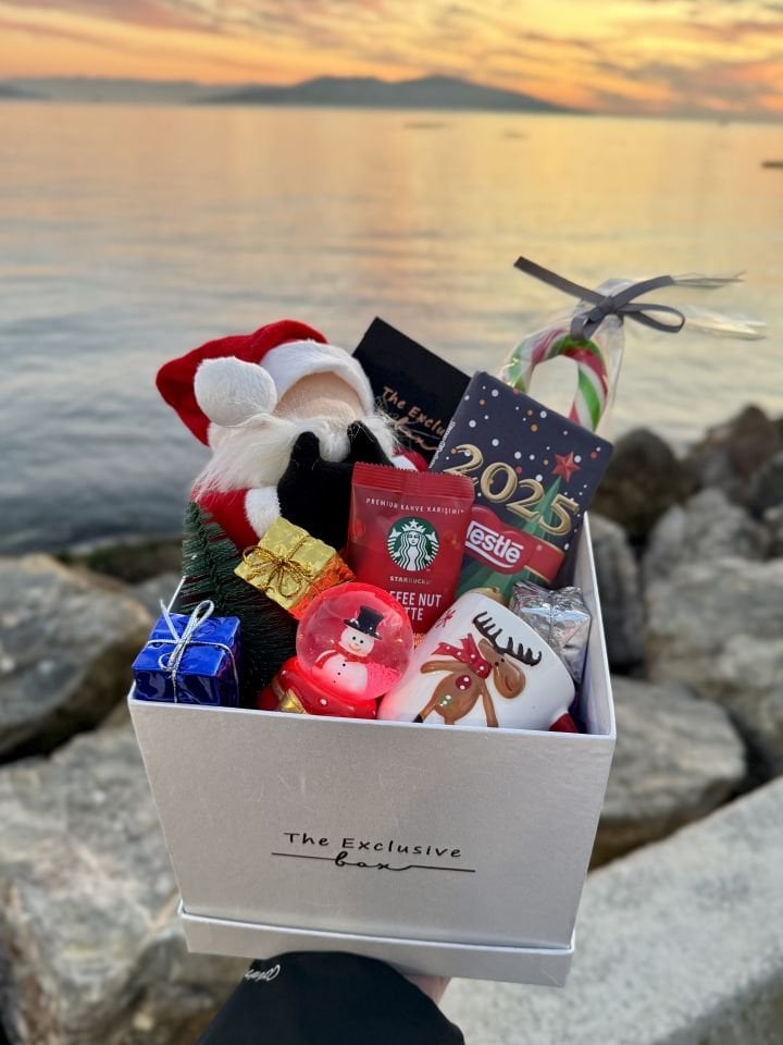 Happy Christmas Box -2