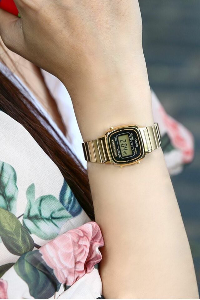 CASIO LA670WGA-1DF KADIN KOL SAATİ