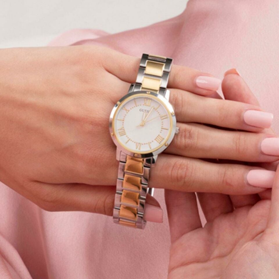 GUESS GUGW0404L2 KADIN KOL SAATİ
