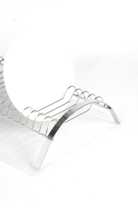 Oval Wire Plate Organizer
