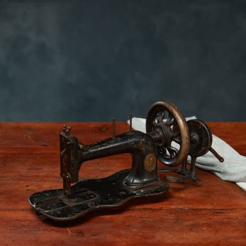 Küçük Singer Dikiş Makinesi